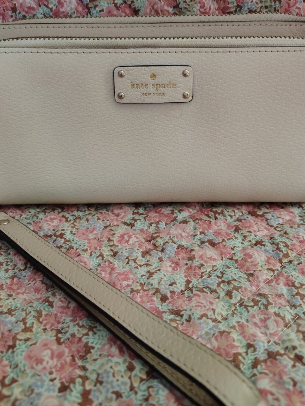 Kate Spade New York Grove Street Ivory Peppled Leather Double Wallet